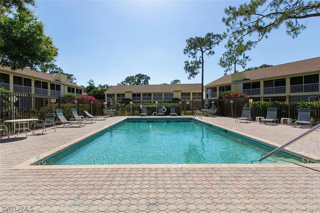 2752 Kings Lake Boulevard Naples FL 34112