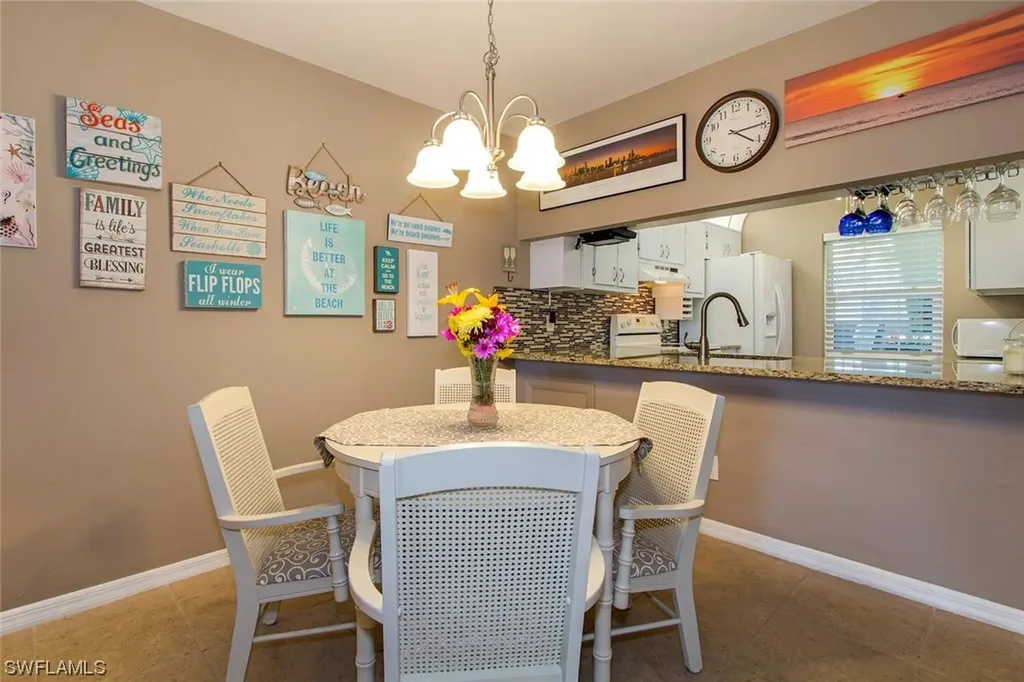 2752 Kings Lake Boulevard Naples FL 34112