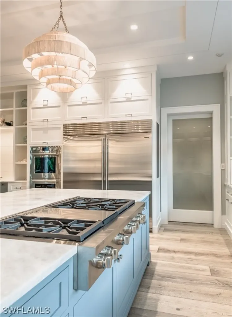 225 4th Avenue N Naples FL 34102