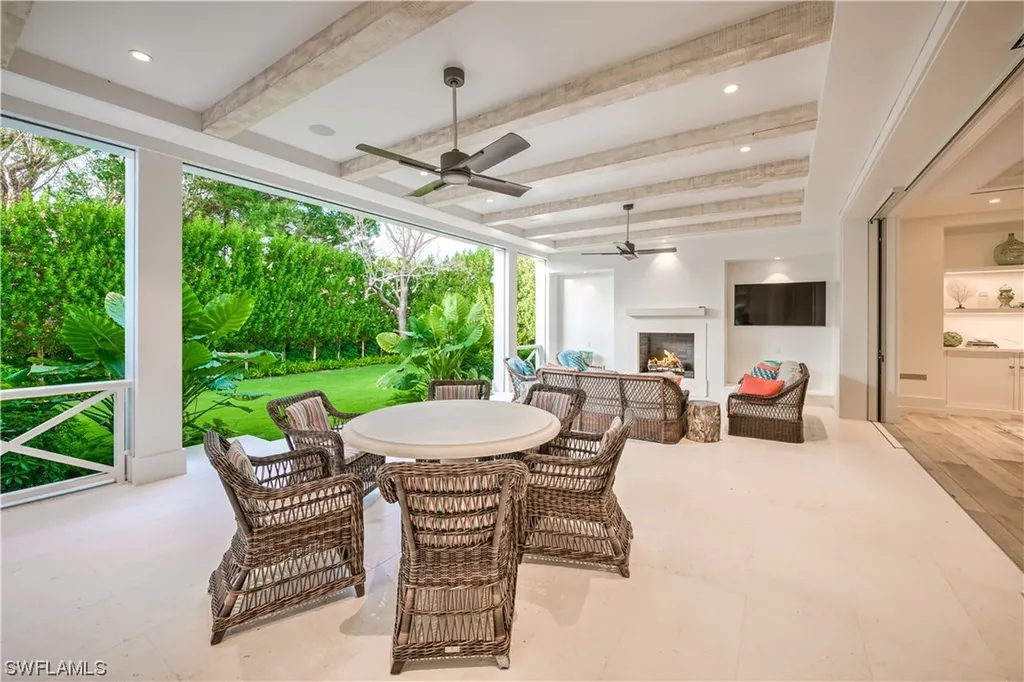 225 4th Avenue N Naples FL 34102