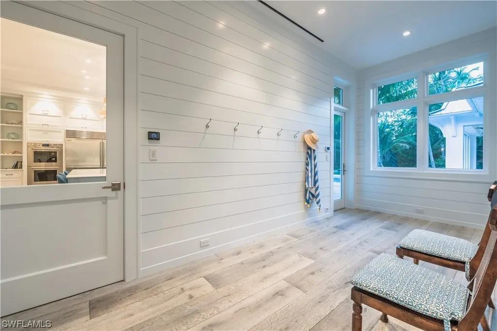225 4th Avenue N Naples FL 34102