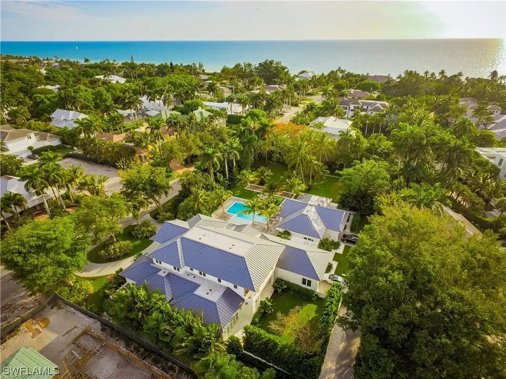 225 4th Avenue N Naples FL 34102