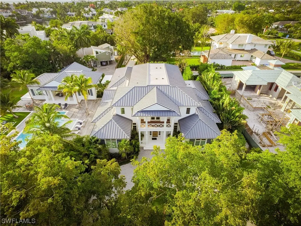 225 4th Avenue N Naples FL 34102