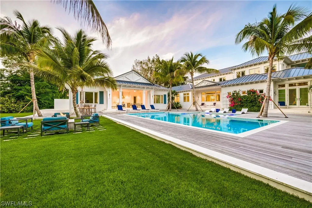 225 4th Avenue N Naples FL 34102