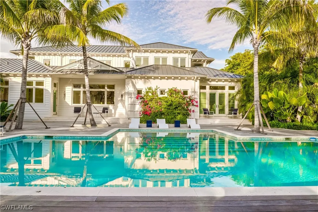 225 4th Avenue N Naples FL 34102