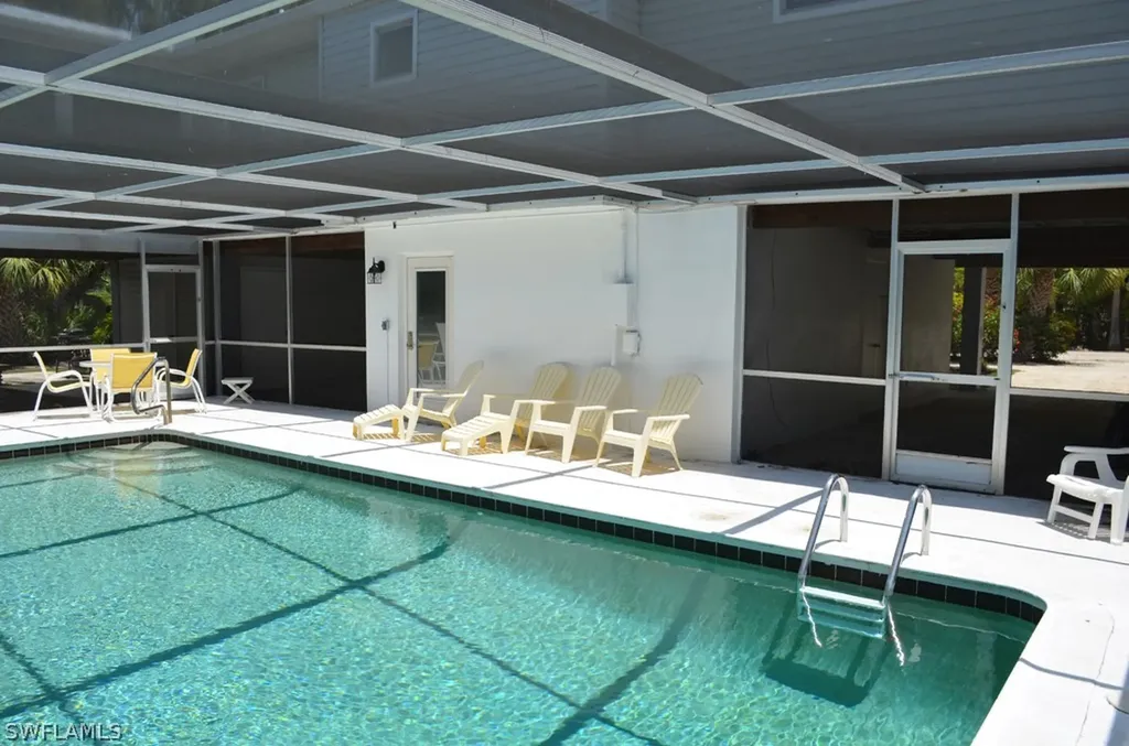 221 Robinwood Circle Sanibel FL 33957