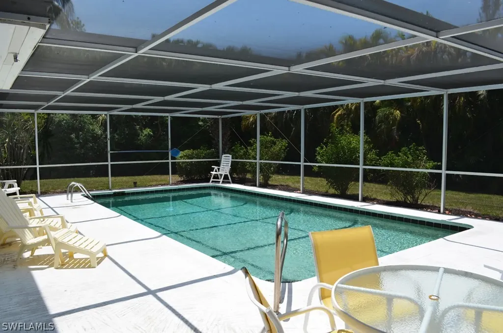 221 Robinwood Circle Sanibel FL 33957
