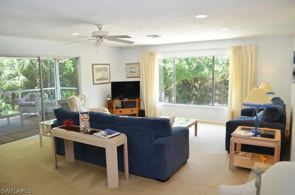221 Robinwood Circle Sanibel FL 33957