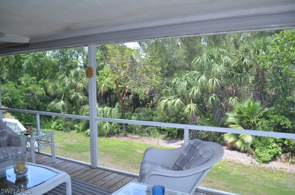 221 Robinwood Circle Sanibel FL 33957