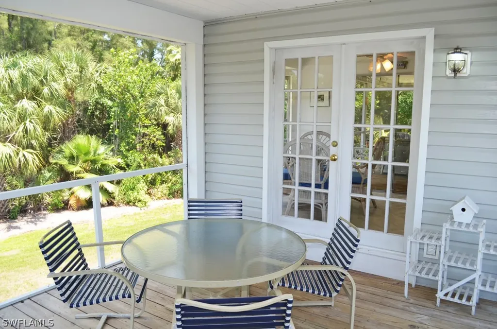 221 Robinwood Circle Sanibel FL 33957