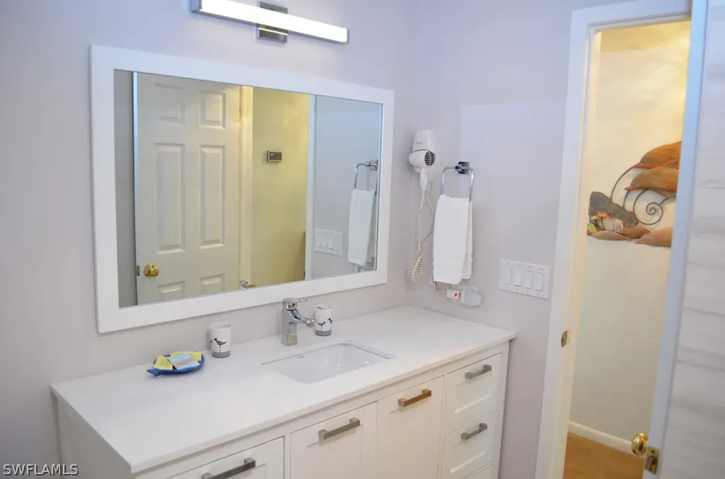 221 Robinwood Circle Sanibel FL 33957