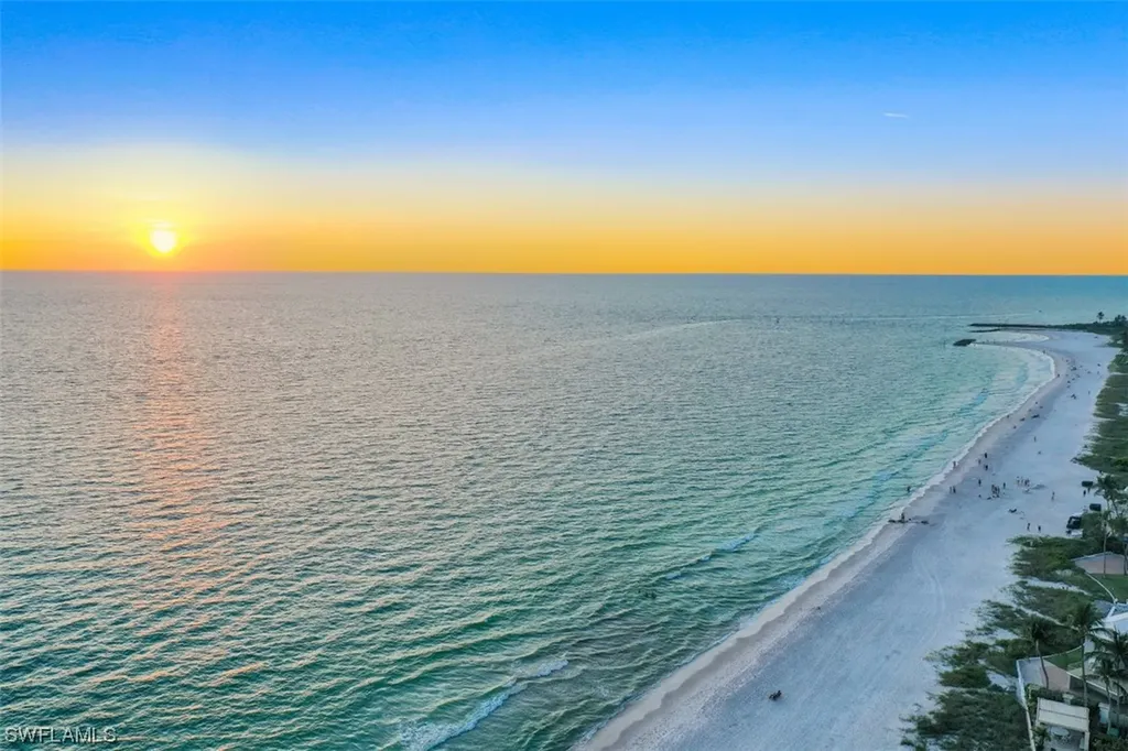 1724 Gulf Shore Boulevard N Naples FL 34102