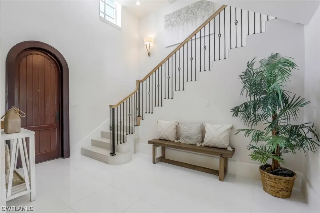 1724 Gulf Shore Boulevard N Naples FL 34102