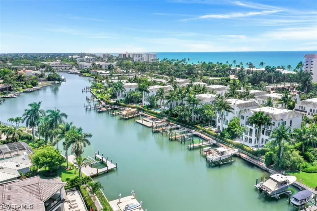 1724 Gulf Shore Boulevard N Naples FL 34102