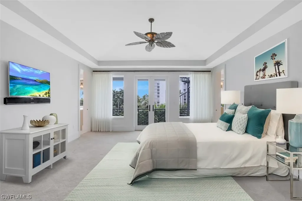 1724 Gulf Shore Boulevard N Naples FL 34102