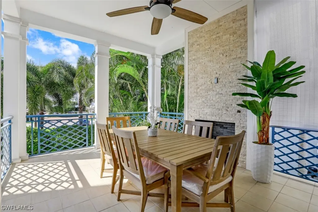 1724 Gulf Shore Boulevard N Naples FL 34102