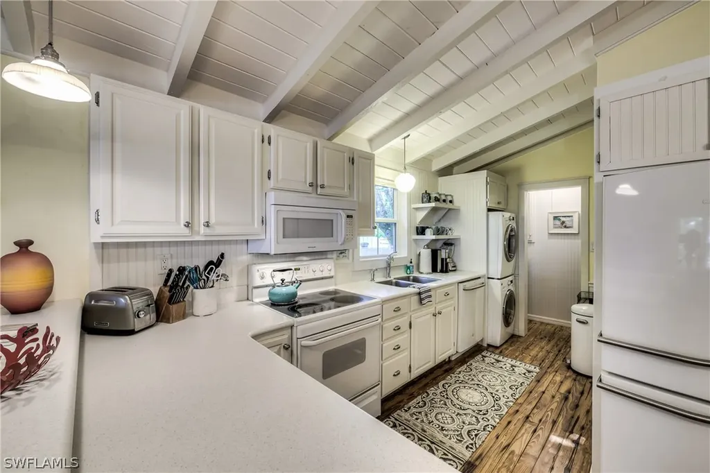 966 Fitzhugh Street Sanibel FL 33957