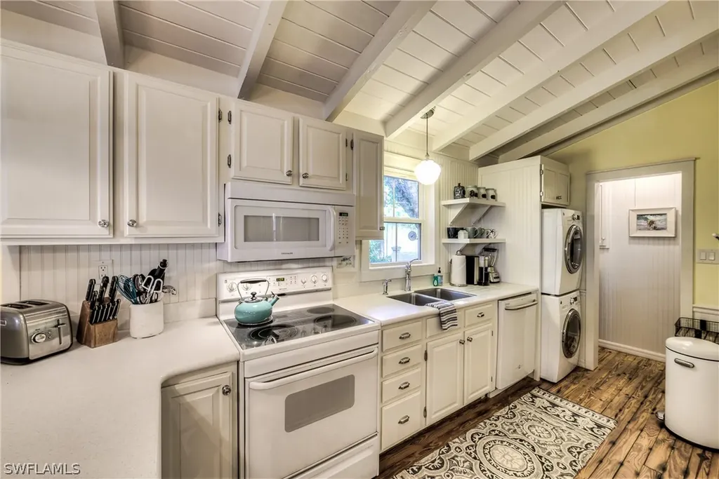 966 Fitzhugh Street Sanibel FL 33957