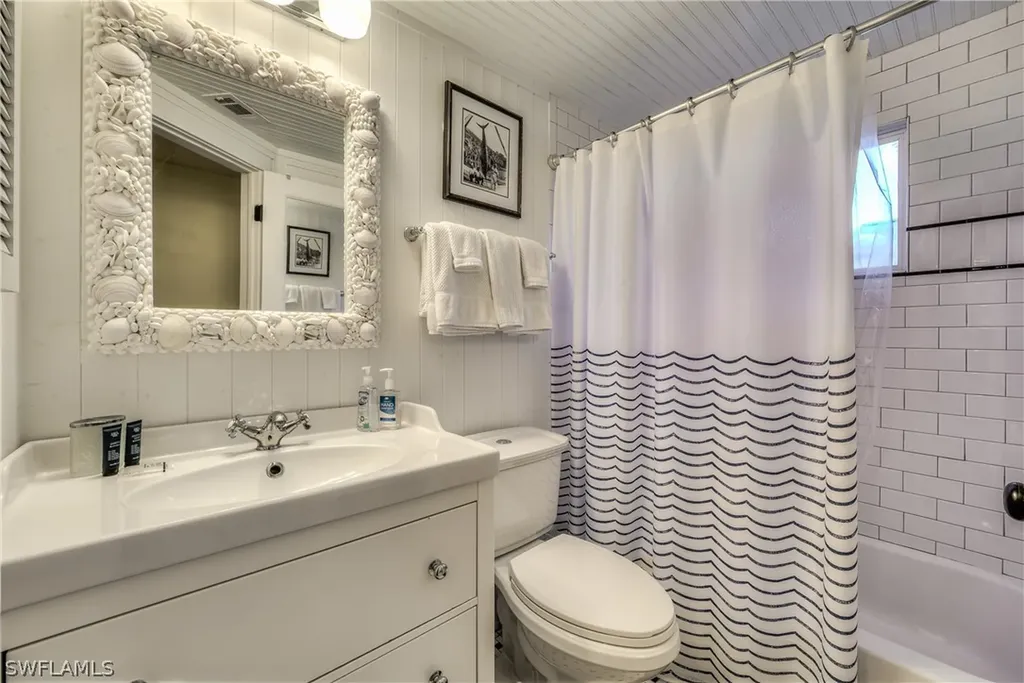 966 Fitzhugh Street Sanibel FL 33957