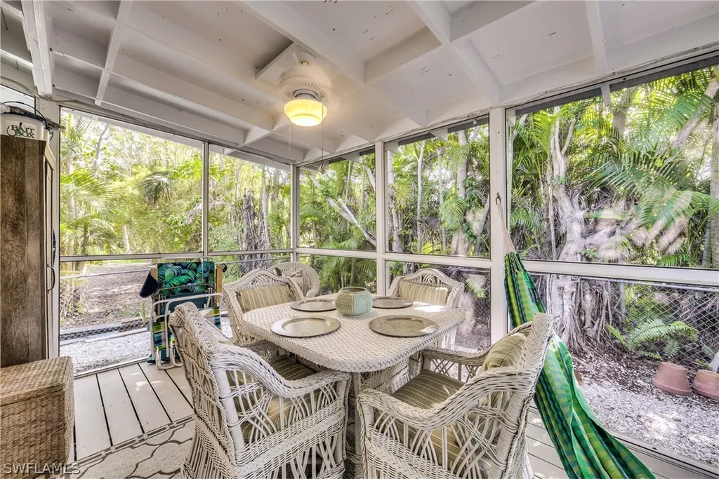 966 Fitzhugh Street Sanibel FL 33957
