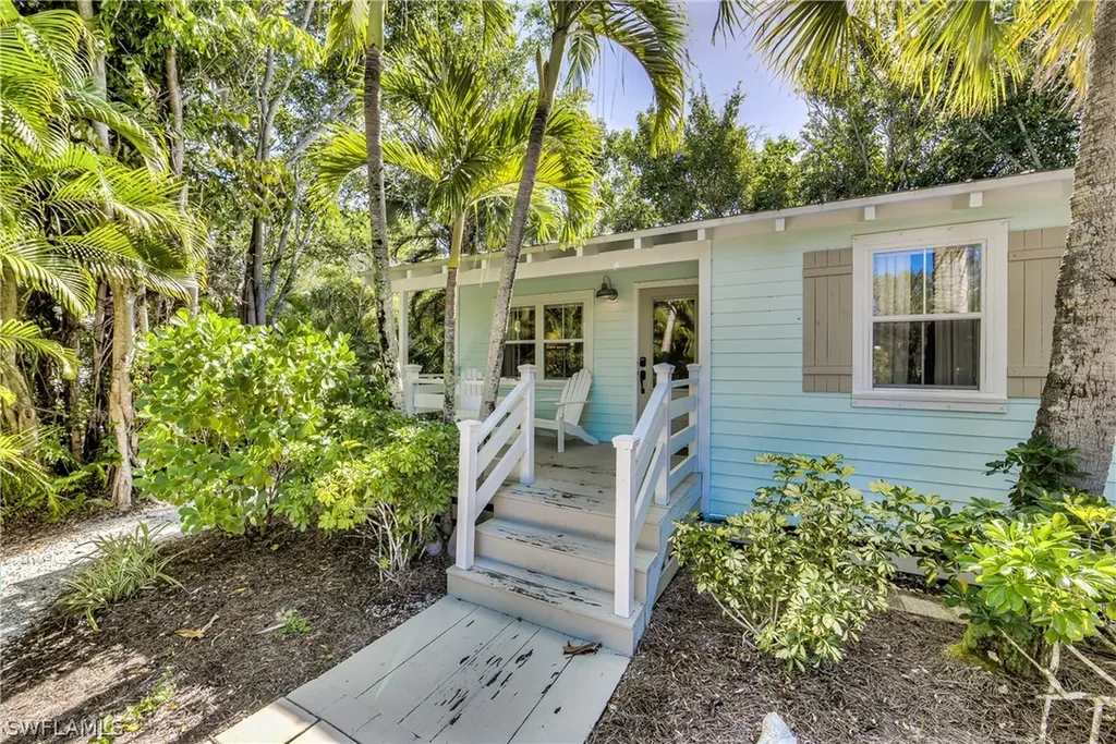 966 Fitzhugh Street Sanibel FL 33957