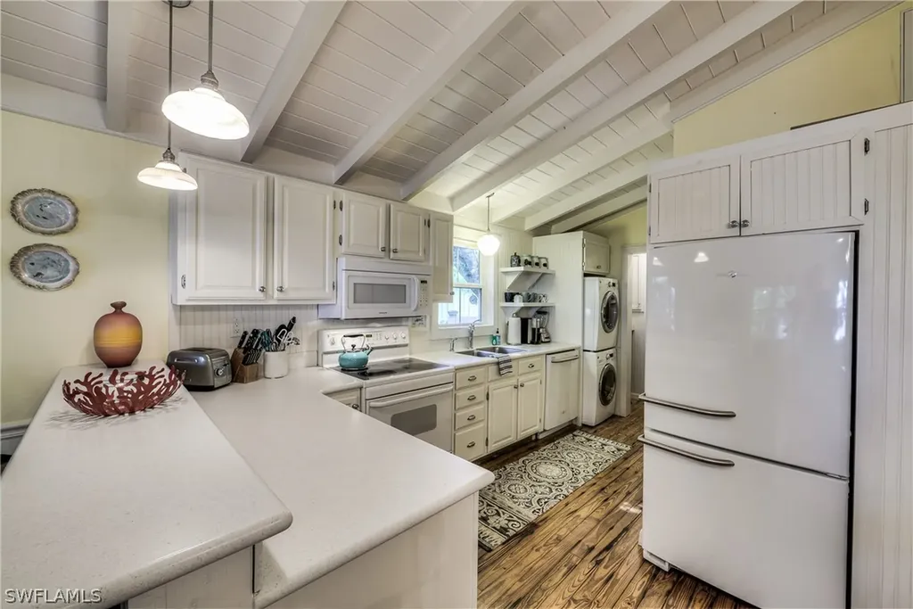 966 Fitzhugh Street Sanibel FL 33957