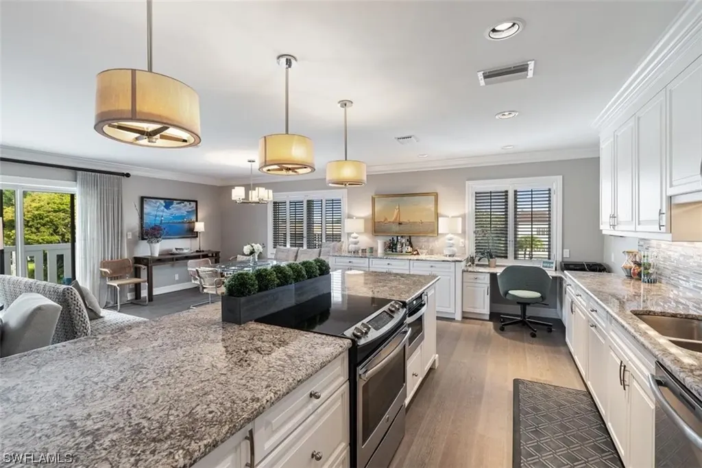 1325 7th Street S Naples FL 34102