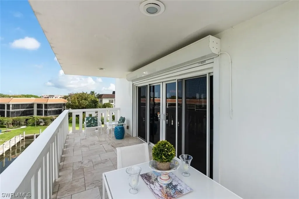 1325 7th Street S Naples FL 34102