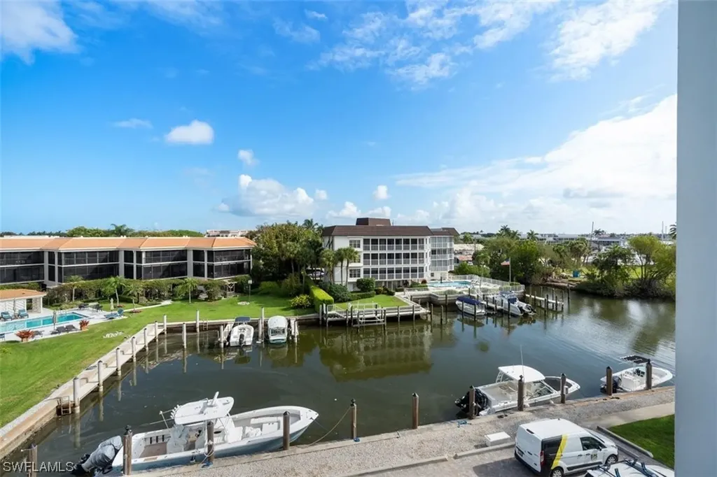 1325 7th Street S Naples FL 34102
