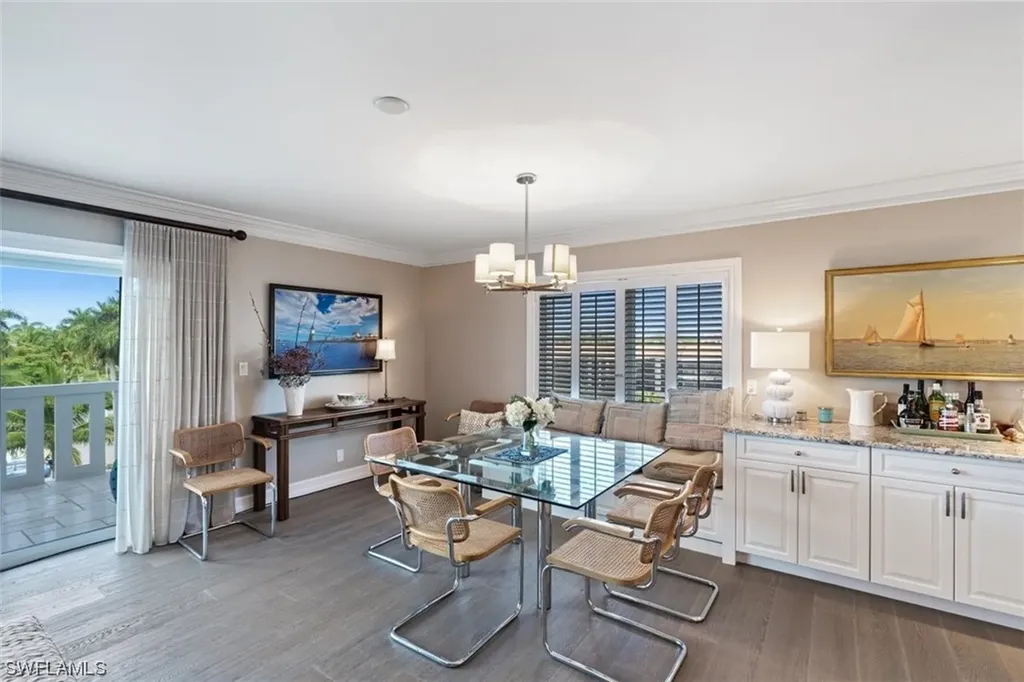 1325 7th Street S Naples FL 34102