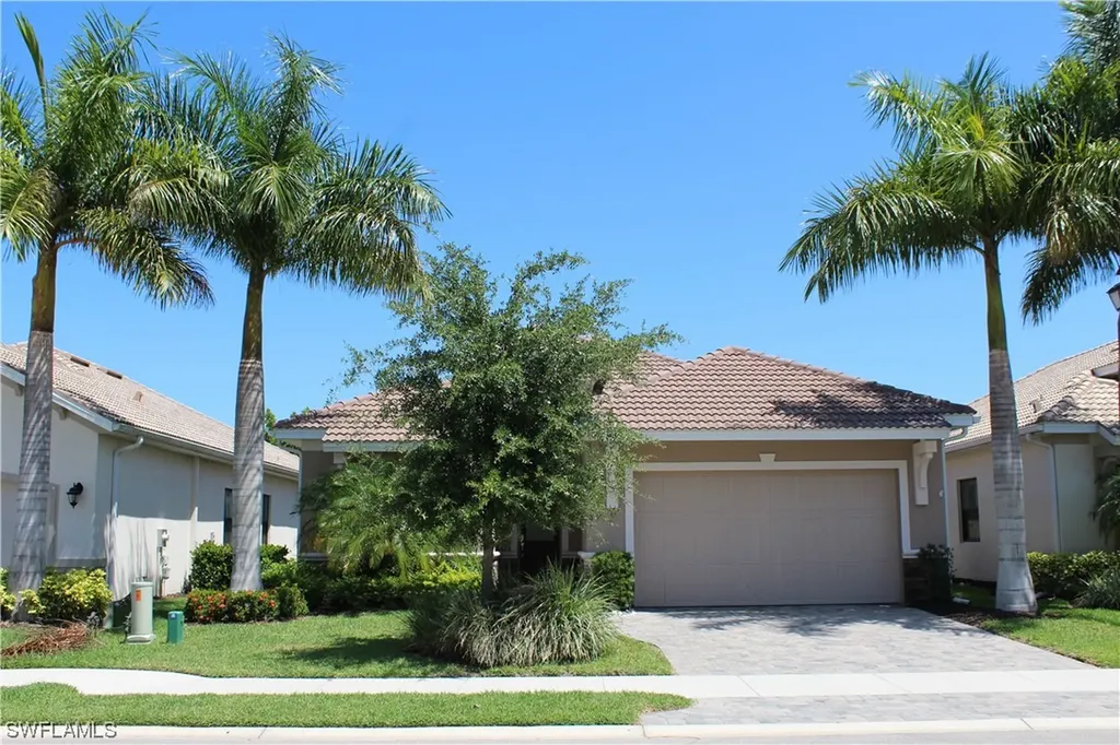 1585 Serrano Circle Naples FL 34105