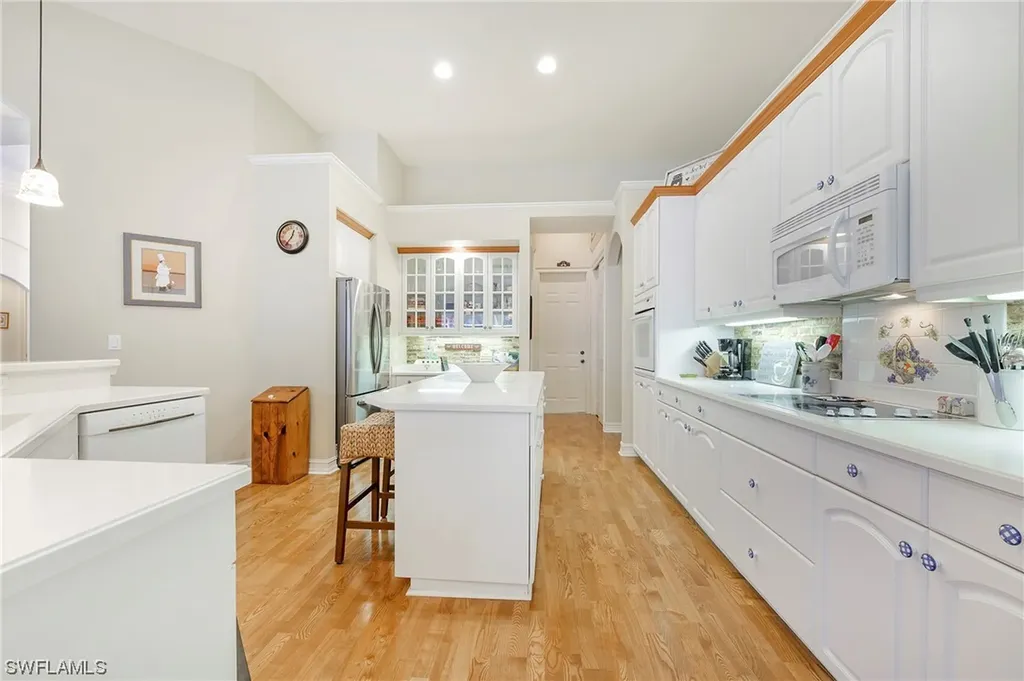 8137 Lowbank Drive Naples FL 34109