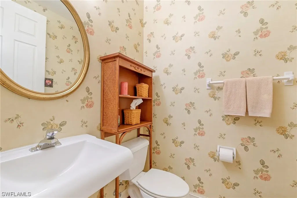 8137 Lowbank Drive Naples FL 34109
