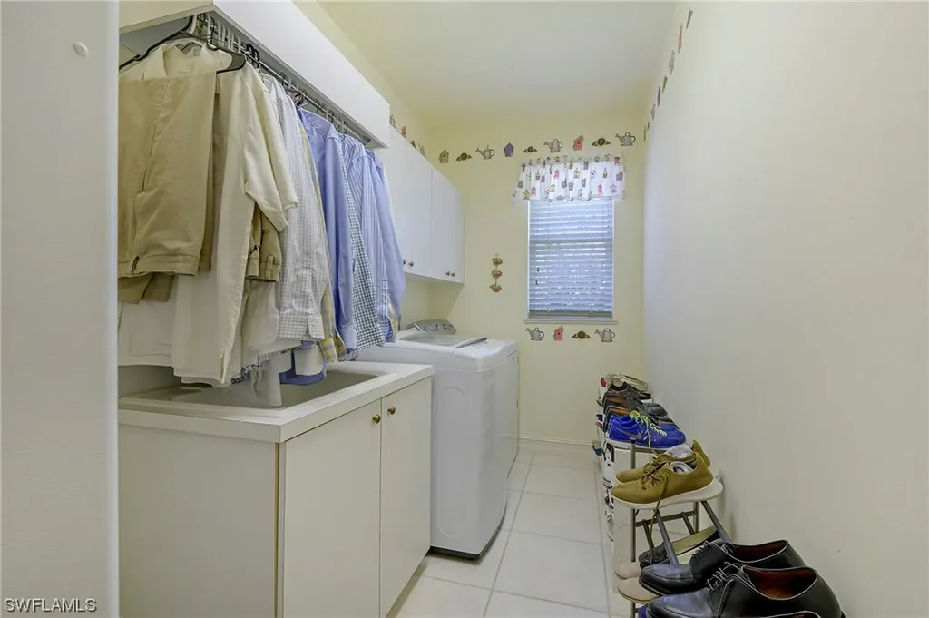 8137 Lowbank Drive Naples FL 34109