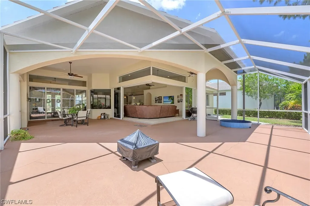 8137 Lowbank Drive Naples FL 34109