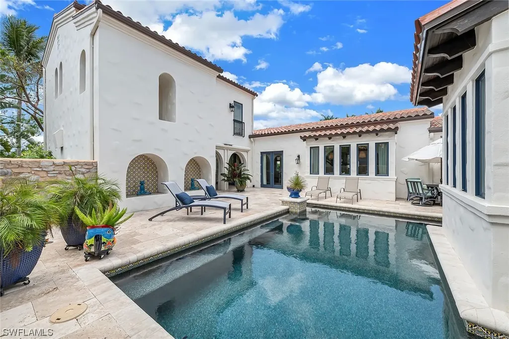 16622 Cortona Lane Naples FL 34110