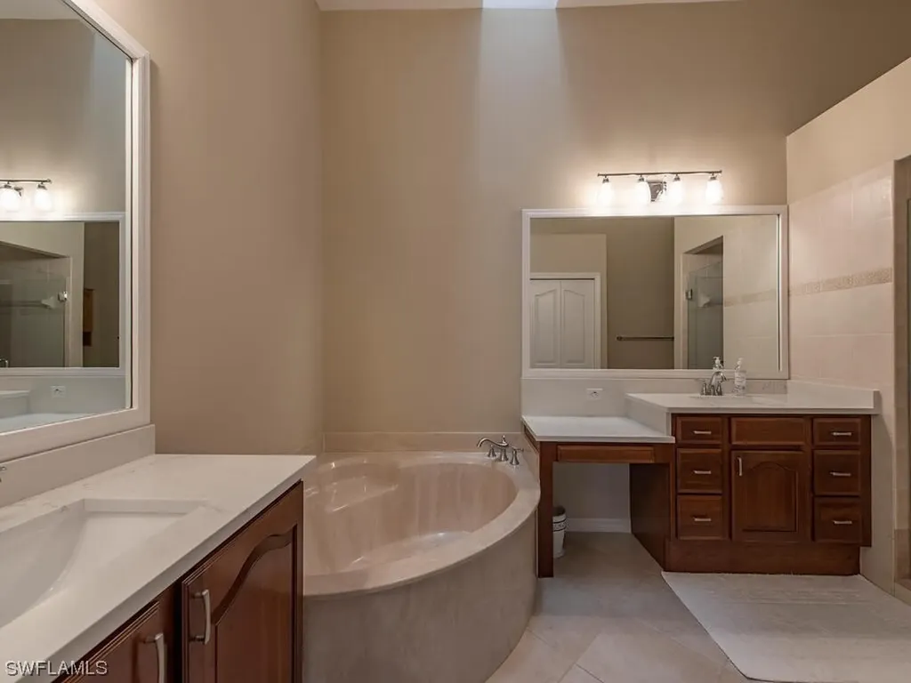 4475 Dover Court Naples FL 34105