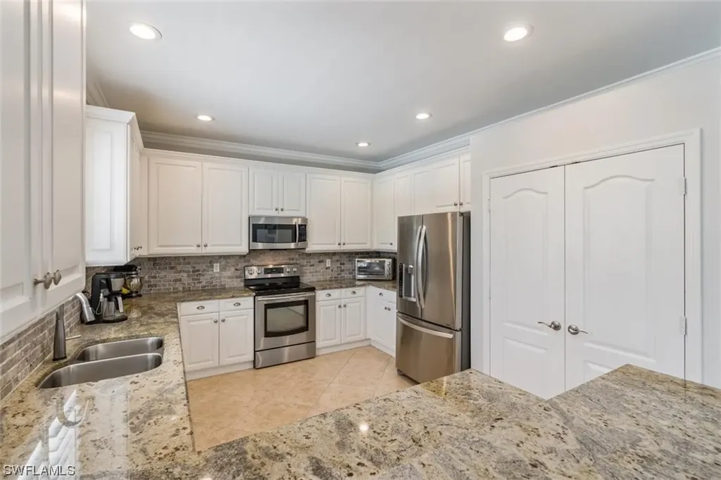 8293 Laurel Lakes Way Naples FL 34119