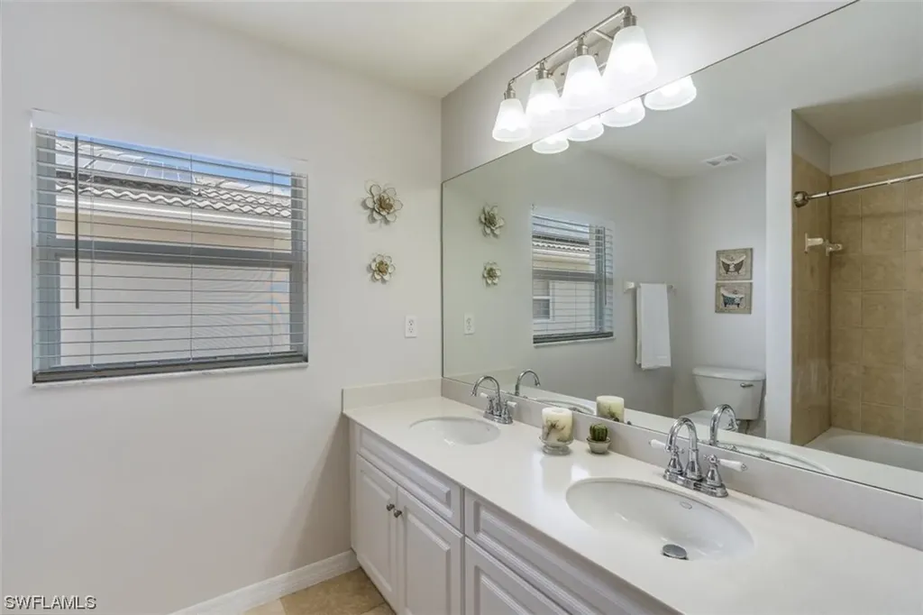 8293 Laurel Lakes Way Naples FL 34119
