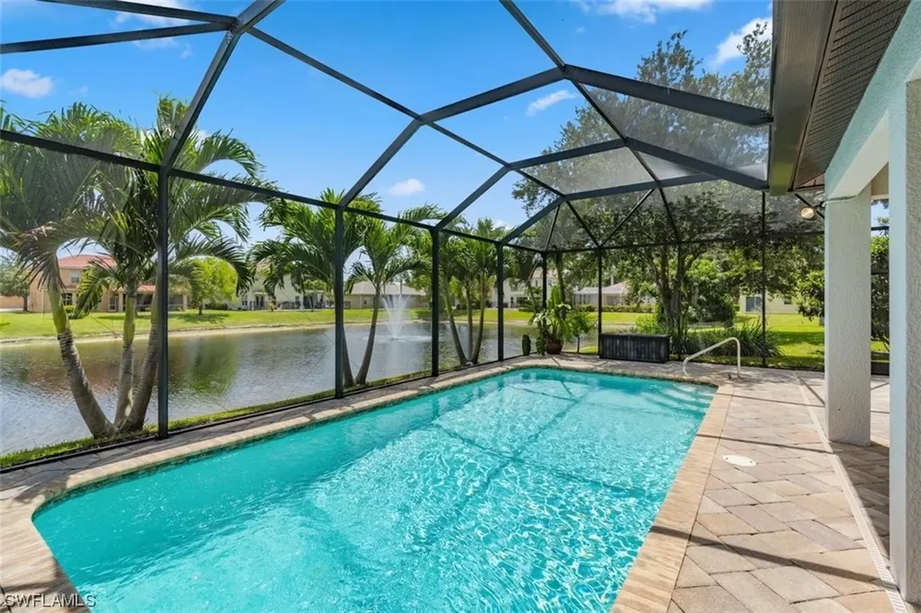8293 Laurel Lakes Way Naples FL 34119