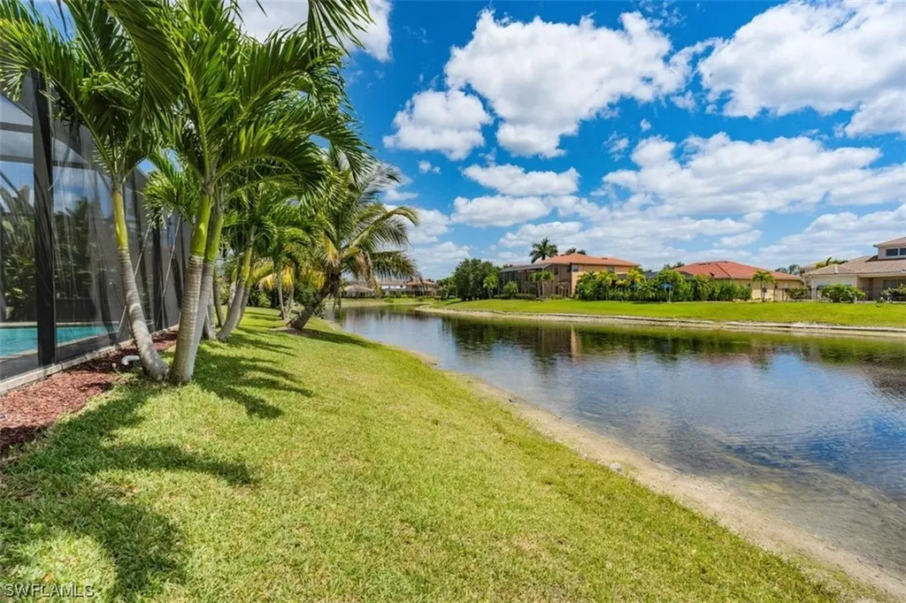 8293 Laurel Lakes Way Naples FL 34119