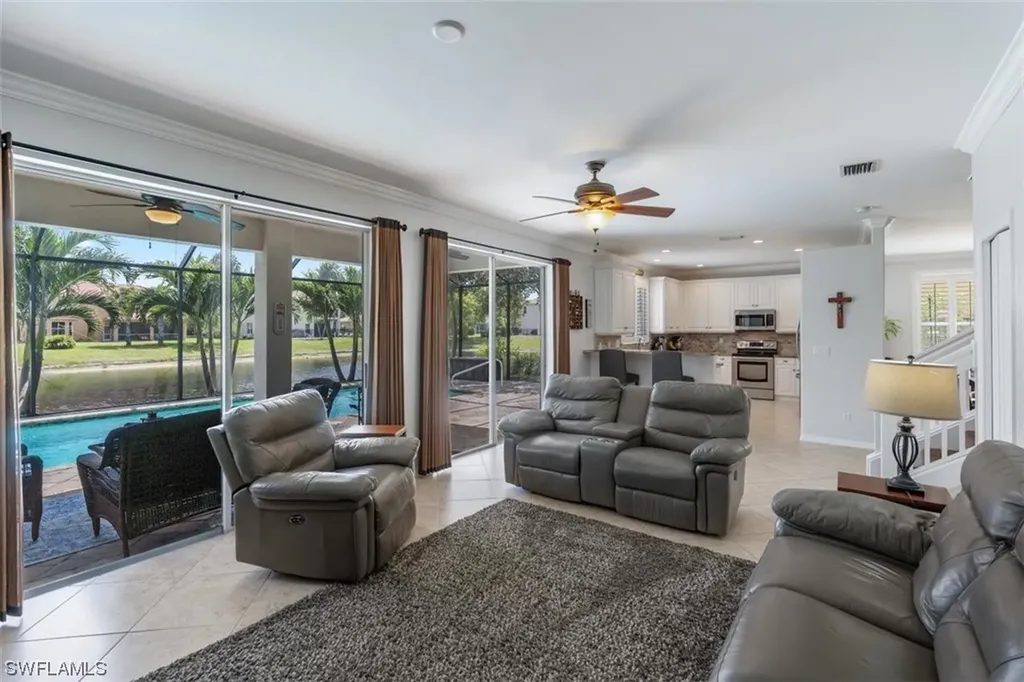 8293 Laurel Lakes Way Naples FL 34119