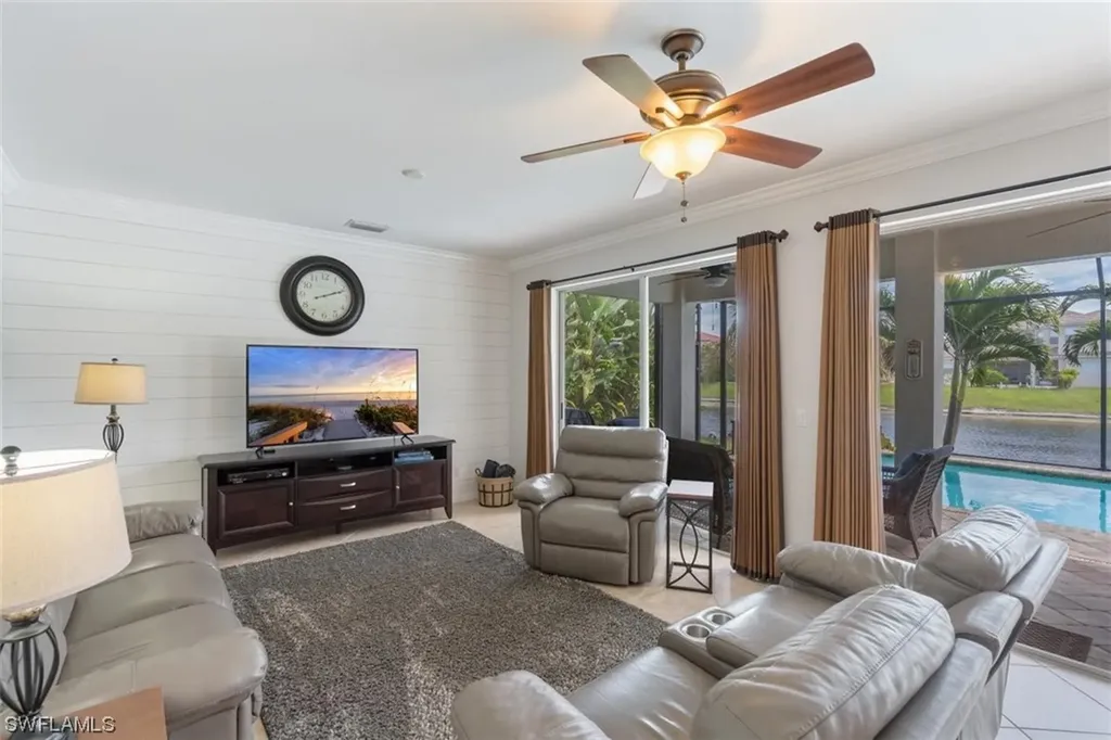 8293 Laurel Lakes Way Naples FL 34119