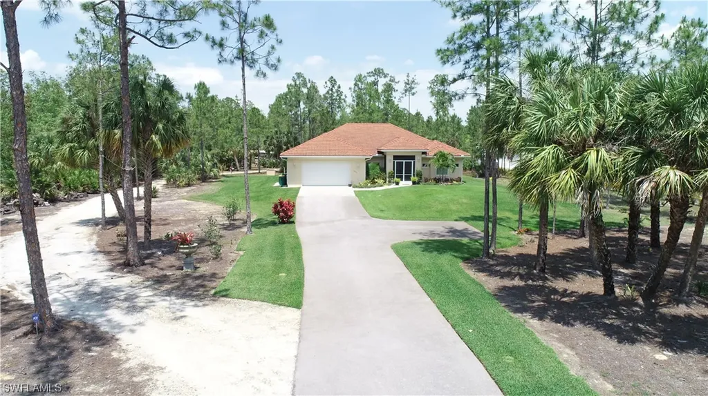 1895 24th Avenue NE Naples FL 34120
