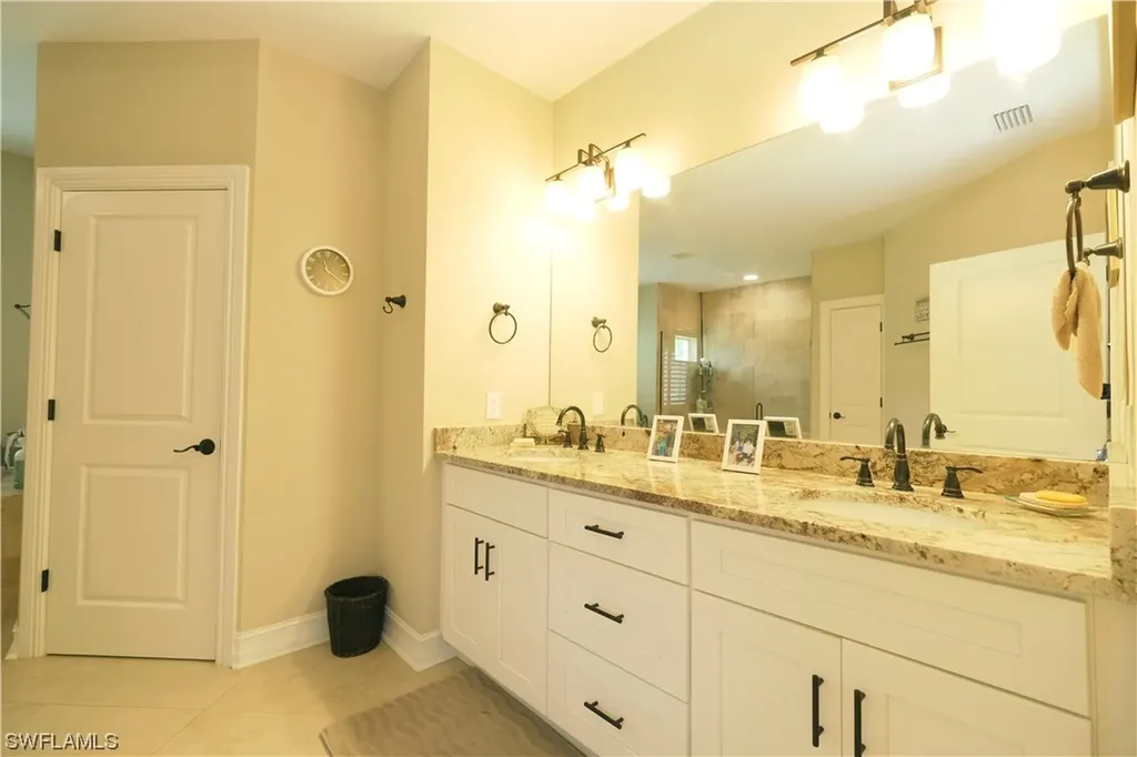 1895 24th Avenue NE Naples FL 34120