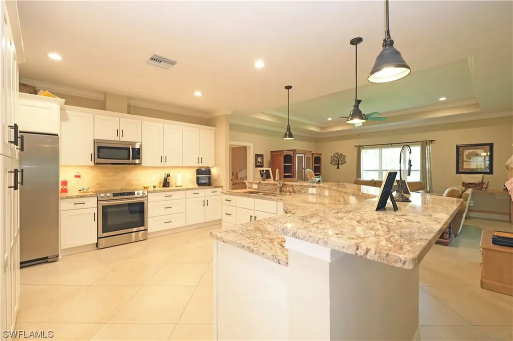 1895 24th Avenue NE Naples FL 34120