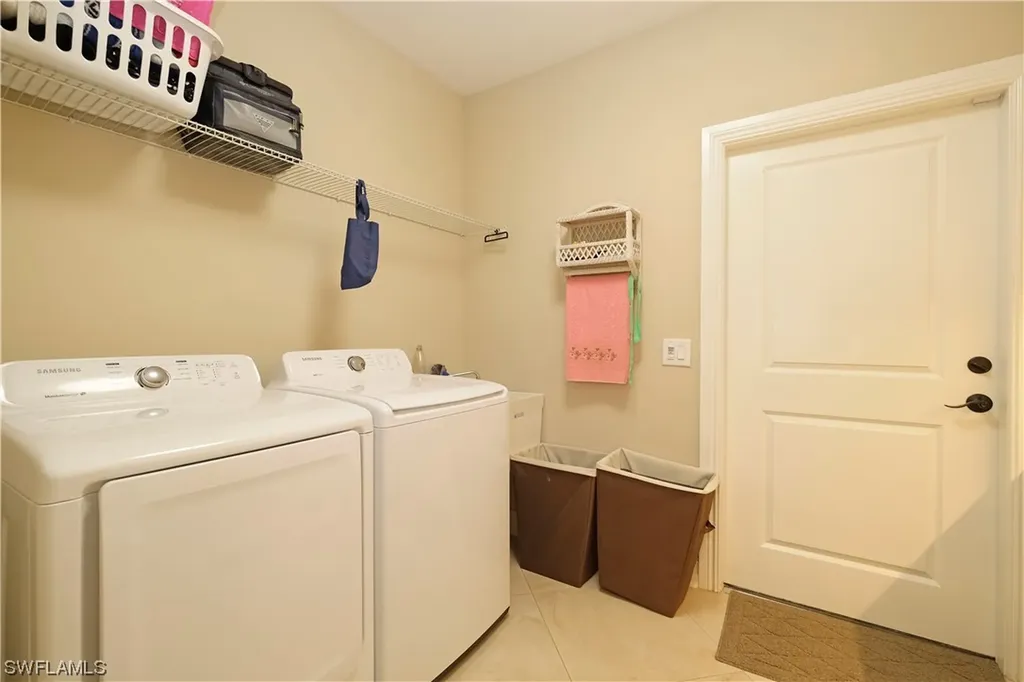 1895 24th Avenue NE Naples FL 34120