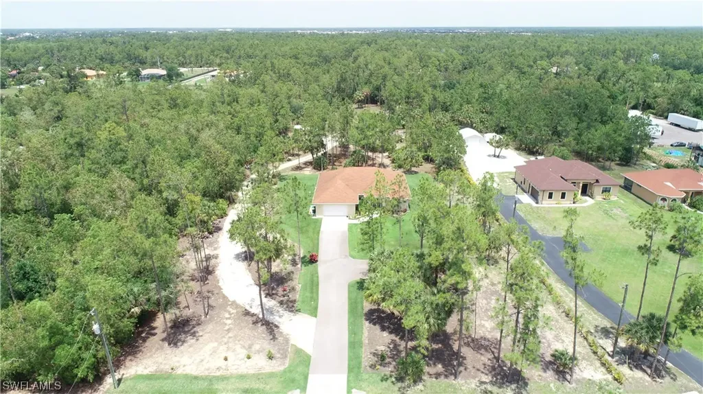 1895 24th Avenue NE Naples FL 34120