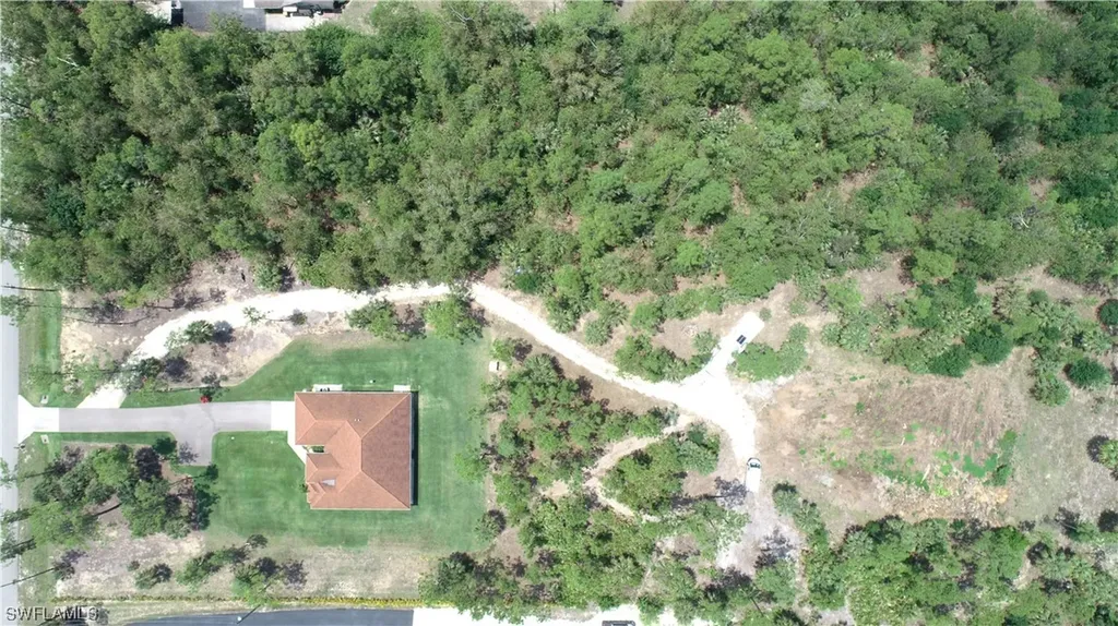 1895 24th Avenue NE Naples FL 34120