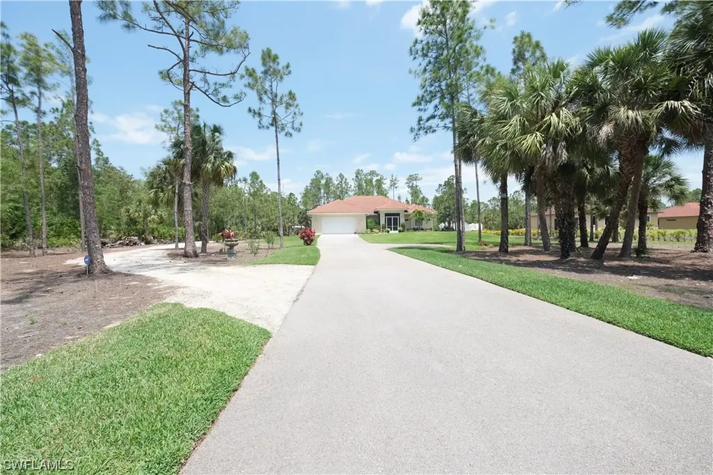 1895 24th Avenue NE Naples FL 34120